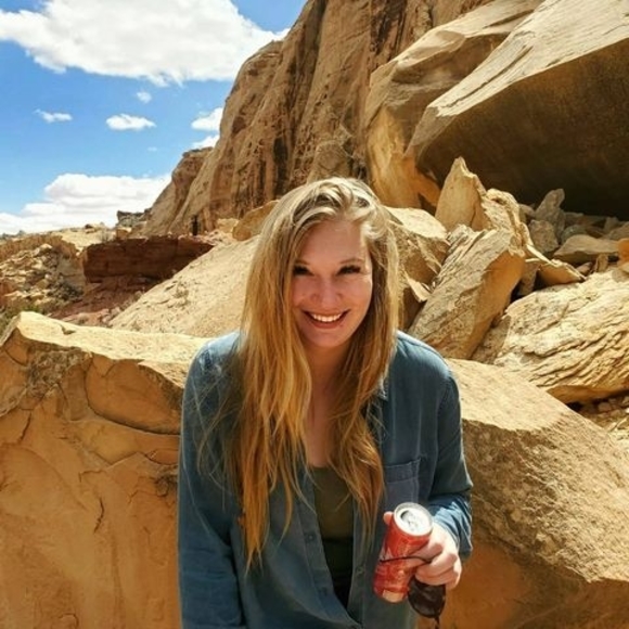 Meet your Posher, Monica - Picture 1 of 1